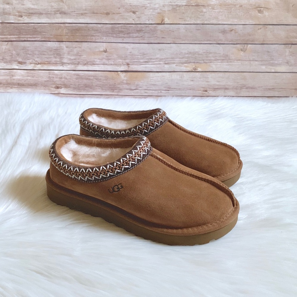 UGG Chestnut Tasman Slipper For Outdoor/Indoor Use - Picture 2 of 7